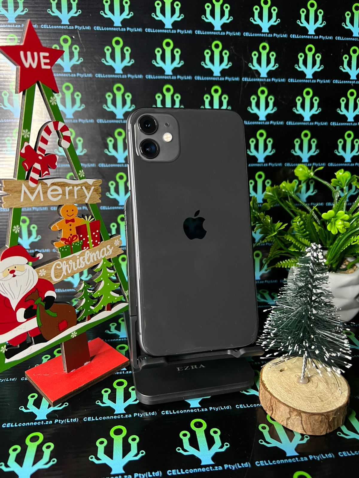 iPhone 11 (SIM Locked - WiFi Only)